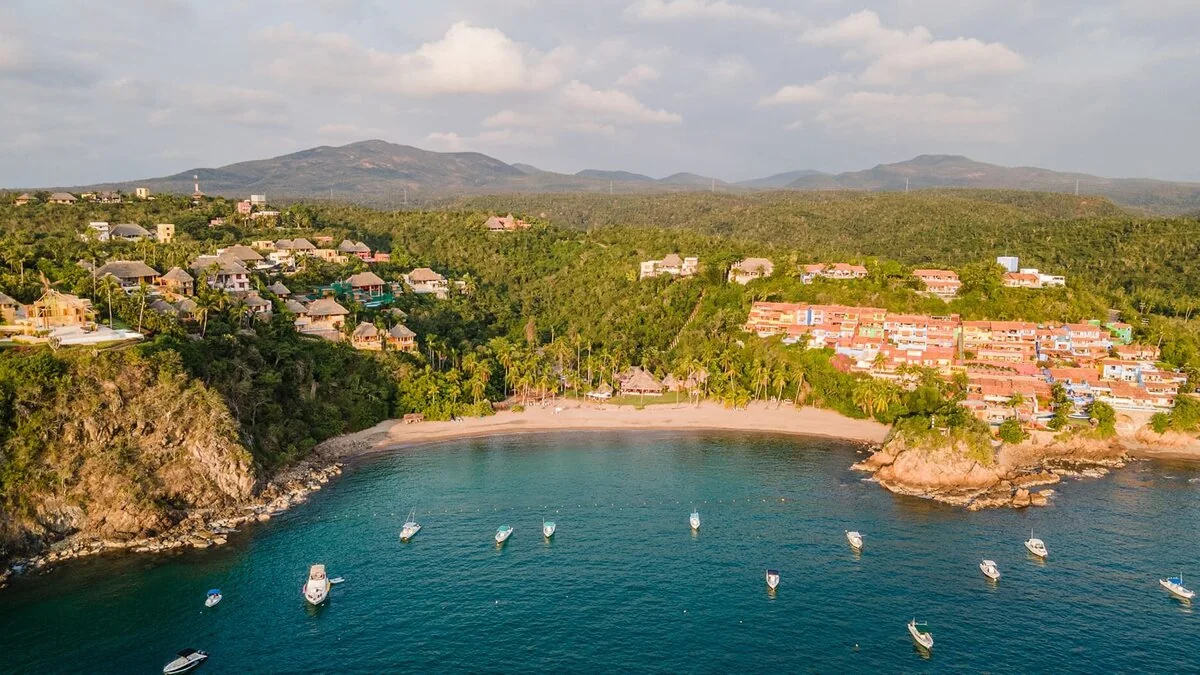 Playa Rosa de Careyes